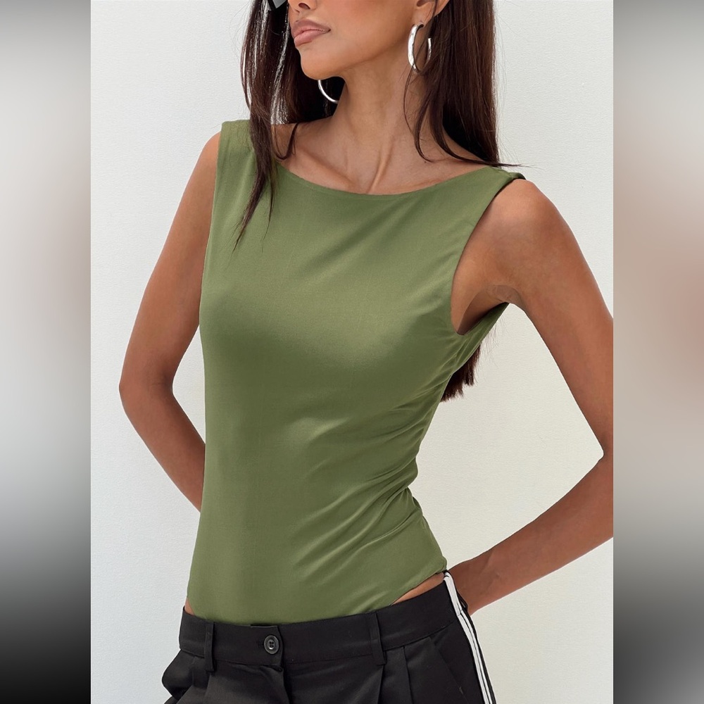 Green bodysuit princess Polly NWT